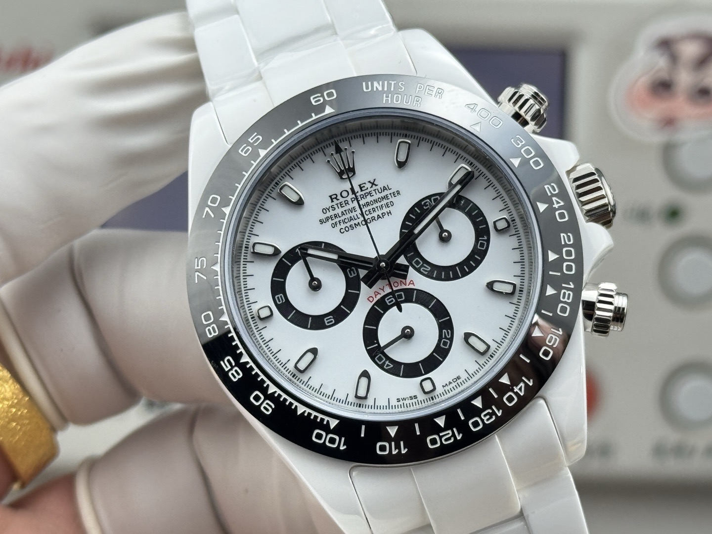 Bezel Detail