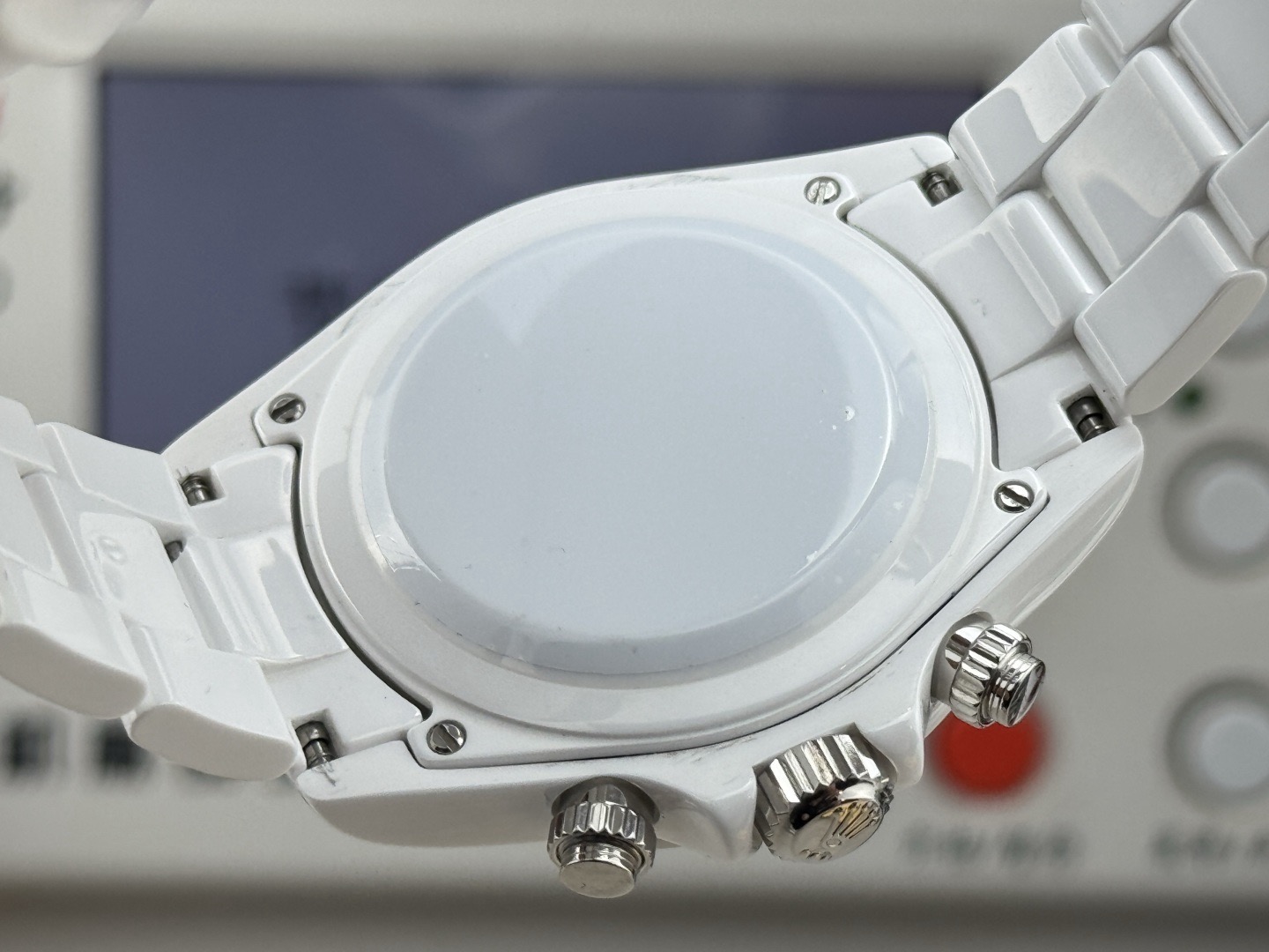 Caseback & Crown Detail